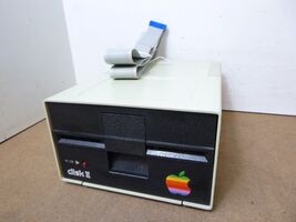 Vintage Apple Computer Inc A2M0003 5.25" External Disk II Floppy Drive - $41.66
