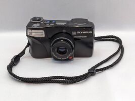 Olympus Infinity Zoom 2000 38-70mm Point &amp; Shoot Film Camera - For Parts... - $7.99