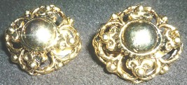 VINTAGE COSTUME JEWELRY GOLD COLORED CLUSTED EARRINGS CLIPS - $7.70