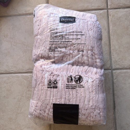 Depend Fresh Protection Incontinence Underwear for Women XL 68CT OPEN BAG Item image 3