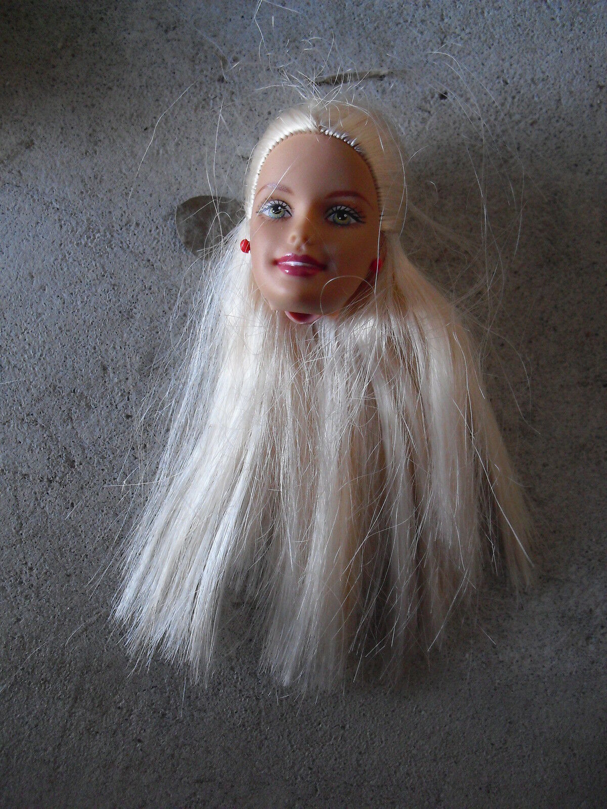 1998 Blonde Mattel Barbie Girl Doll Head - $16.83