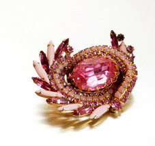 Large Hollywood Regency Shades of Pink Crystal Glass Rhinestone 3D Swirl Brooch - £52.51 GBP