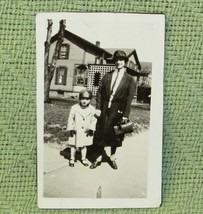 Vintage 1920s Woman And Child Fashion Hat Coat Purse B&amp;W 3 1/2&quot;X2 1/2&quot; - £1.42 GBP