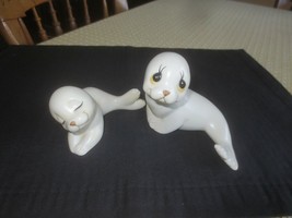 Pair Oxford White Ceramic Momma &amp; Her Pup Seals - Made In Mexico - £6.29 GBP