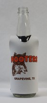 Hooters Bottle Koozie in White&quot; A Delightfully Double Decade&quot; Grapevine,Tx -NWOT - £7.85 GBP