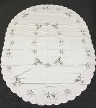 Polyester Embroidery 72X90&quot;&quot; Oval Christmas Embroidered Ornament Tablecloth - £55.06 GBP