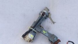 96-02 Toyota 4runner Ignition Switch & Key Cylinder Assembly Set W/Key  image 2