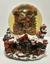 Pre Owned Grandeur Noel Musical Water Globe Revolving Scene w/ Bears Christmas - £15.99 GBP