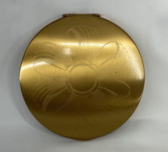 Vintage Elgin American Round Powder Compact Gold Tone Floral Etching Decor - £18.98 GBP