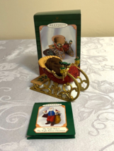 Hallmark Keepsake Santa&#39;s Sleigh Christmas Ornament 2001 - £15.54 GBP