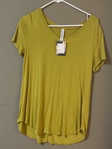 Zenana V-Neck Tee Bright Yellow Small - £11.01 GBP