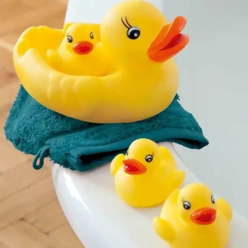 4pcs Rubber Duck Family Squeak Ducks Baby Shower Toy Float Bathtub Yellow Duck - £10.55 GBP