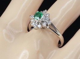 Platinum 0.3ct emerald cut Emerald 0.5ct F/VS1 Diamonds ring 5.5g s7 JR7879 - £797.82 GBP