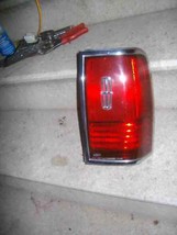 1991 1993 Towncar Right Tail Light Turn Signal Oem Used Original Lincoln Part - $188.09