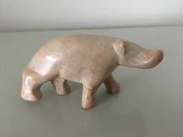 HIPPO FIGURE (SOAPSTONE, 4 INCHES) - £2.33 GBP