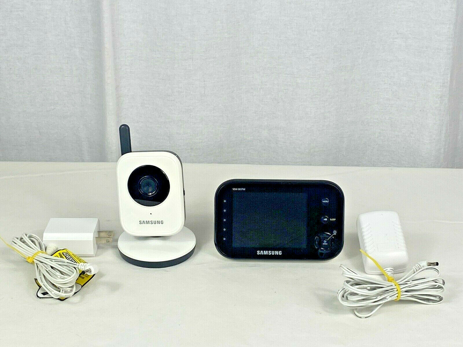 Samsung SEW-3036W & SEB-101RW Wireless Video Baby Wireless Monitor with Camera - $39.59