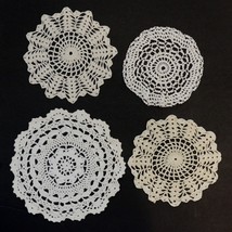 Set of 4 Vintage Crochet Cotton Lace White And Cream Round Doilies Mats - £9.44 GBP