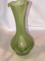 Green Art Glass 6 Inch Bud Vase Mint - £11.70 GBP