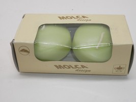 Molca Designs Green Unscented Round Floating  Candle Made In Netherlands 2 Pack - £7.10 GBP