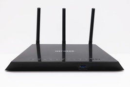 NETGEAR Dual Band AC1750 WiFi Gigabit Router R6400v2 image 3