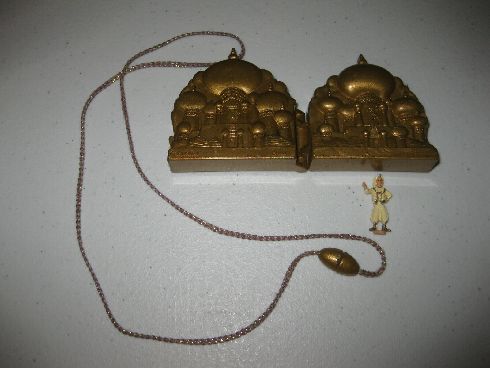 Vintage Disney Aladdin Palace Necklace Tiny Pocket Includes Aladdin Figure - $39.59