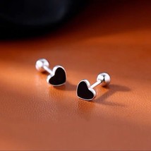 Women&#39;s Black Heart Screw Back Ear Stud Earrings Surgical Steel Trendy Jewelry - £7.90 GBP