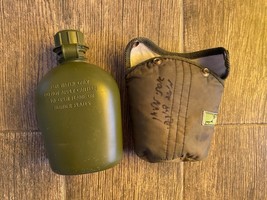 Frasco del ejército de EE.UU. con bolsa militar - $561.53 MXN