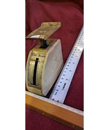 Vintage post, kitchen scale [INS10433] - $144.08 CAD