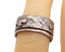 925 Silver - Vintage Antique Oxidized Raised Detail Band Ring Sz 6 - RG6601 - £30.91 GBP