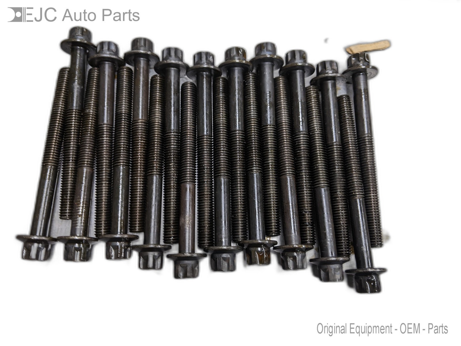 Cylinder Head Bolt Kit For 16-19 Nissan Titan XD  5.6 110561CA0A Gas - $34.60