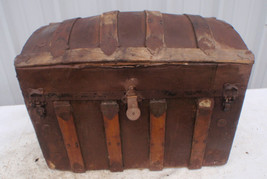 Old Timey Steamer Humpback Trunk - Dirty - £35.88 GBP