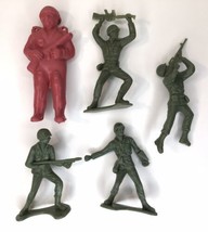 Vintage Army Men Soldier Lot 4 Green, 1 Pink No Marks of Identification - £9.41 GBP
