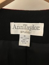 Vtg Ann Taylor Studio USA Made Wool Black Red Button Cropped Blazer Jacket 8 40&quot; - £31.96 GBP