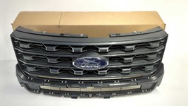 New OEM Genuine Ford Front Upper Grille 2016-2017 Explorer XLT FB5Z-8200-BB - £412.26 GBP