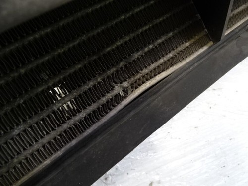04 Mercedes R230 SL55 oil cooler, engine oil radiator, 2205000500 Item image 6