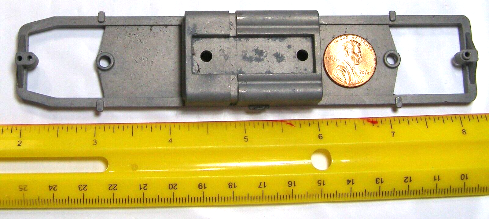 Unknown Brand Die Cast HO Scale Model RR Locomotive Chassis   RTC - $11.95