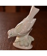 Vintage Duncan Royale bird porcelain figurine 4 ½” tall. Perfect condition - $20.55 CAD