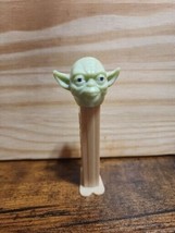 Star Wars Yoda Pez 1997 Dispenser Vintage - $4.50