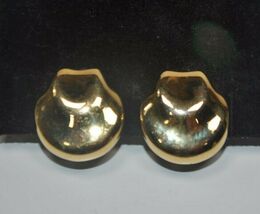Vintage Ciani Gold Tone over Sterling Silver Clip On Scallop Shape Earrings - $18.87