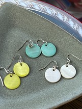 Lot of Aqua Yellow &amp; White Round Dyed &amp; Not Seashell Disk Dangle Earrings for - £10.25 GBP
