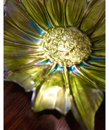 Iridescent Green Sunflower Glass Bowl | Vintage Art Glass Flower Plate |... - $32.00