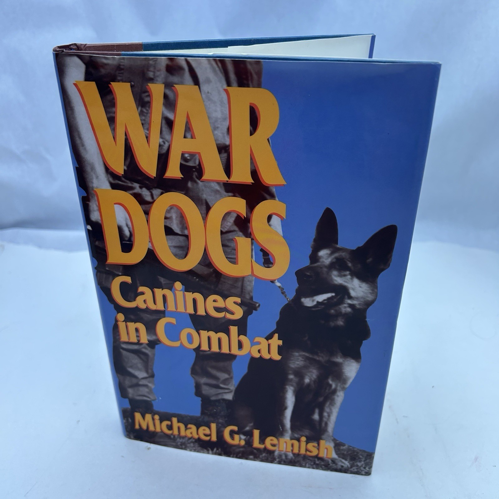 War Dogs: Canines in Combat Hardcover - £13.86 GBP
