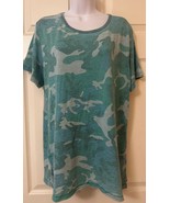 Free People Faded Green Camo Raw Hem Relaxed  T-Shirt Size Medium NWOT - $26.63 CAD