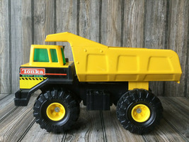 Vintage Tonka Mighty Diesel Yellow Pressed Steel Model XMB-975 Dump Truck - £35.66 GBP