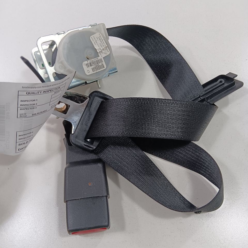 Chrysler 300 Seat Belt Strap Retractor Center Middle Rear Back  2015 201... - $65.94