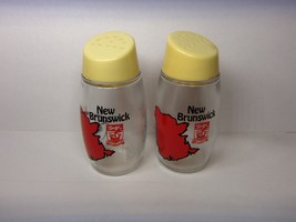 New Brunswick Souvenir Glass Salt &amp; Pepper Shakers Vintage Unused - £11.72 GBP