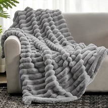 Cozy Bliss Faux Fur Throw Blanket For Couch, Cozy Warm, 50 * 60 Inches Grey - £56.70 GBP