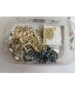 Mixed Beads Costume Jewelry Needs repair -Bulk Lot - $1,048.48 MXN