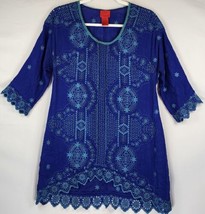 V Cristina Shirt Womens Small Blue Teal Embroidered High Low 3/4 Sleeve Top - £18.98 GBP