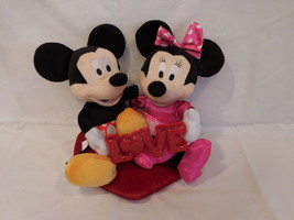 Disney, Kissing  Love Pals, Mickey &amp; Minnie in Love Plush Characters - £9.57 GBP